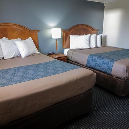 University Inn & Suites 圣安东尼奥 外观 照片