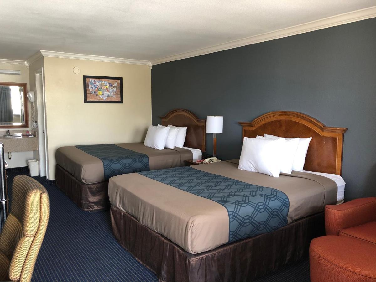 University Inn & Suites 圣安东尼奥 外观 照片