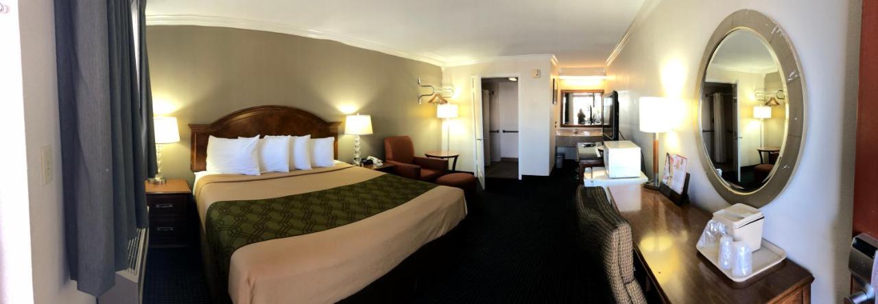 University Inn & Suites 圣安东尼奥 外观 照片