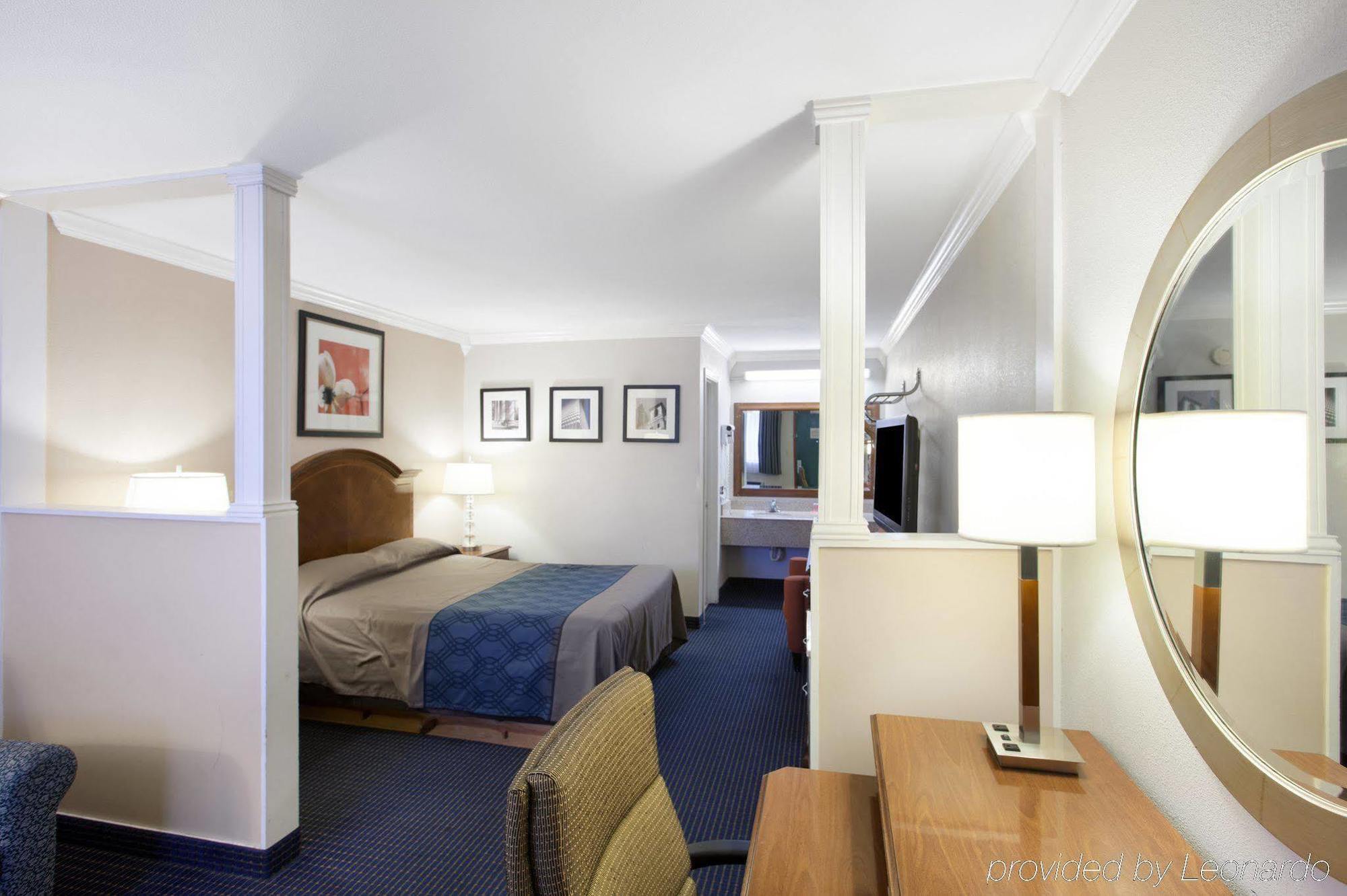 University Inn & Suites 圣安东尼奥 外观 照片