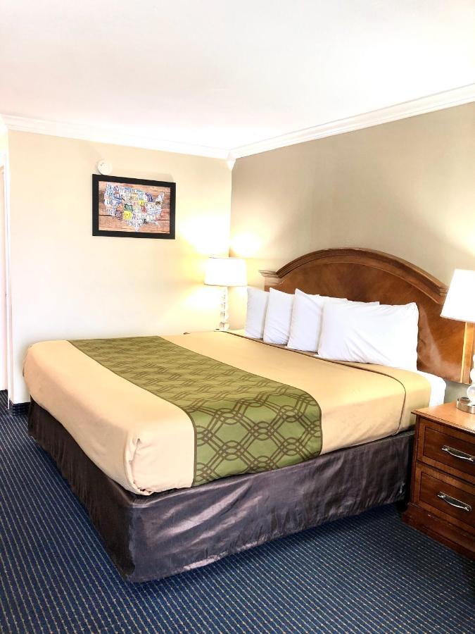 University Inn & Suites 圣安东尼奥 外观 照片